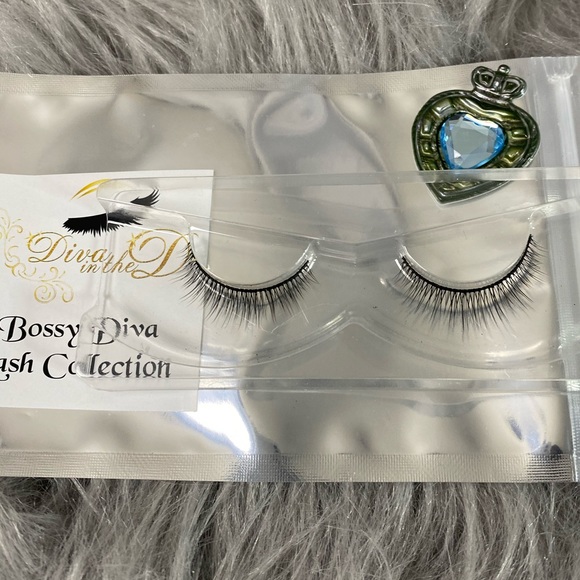 Super Short Mink Lashes - Picture 3 of 4